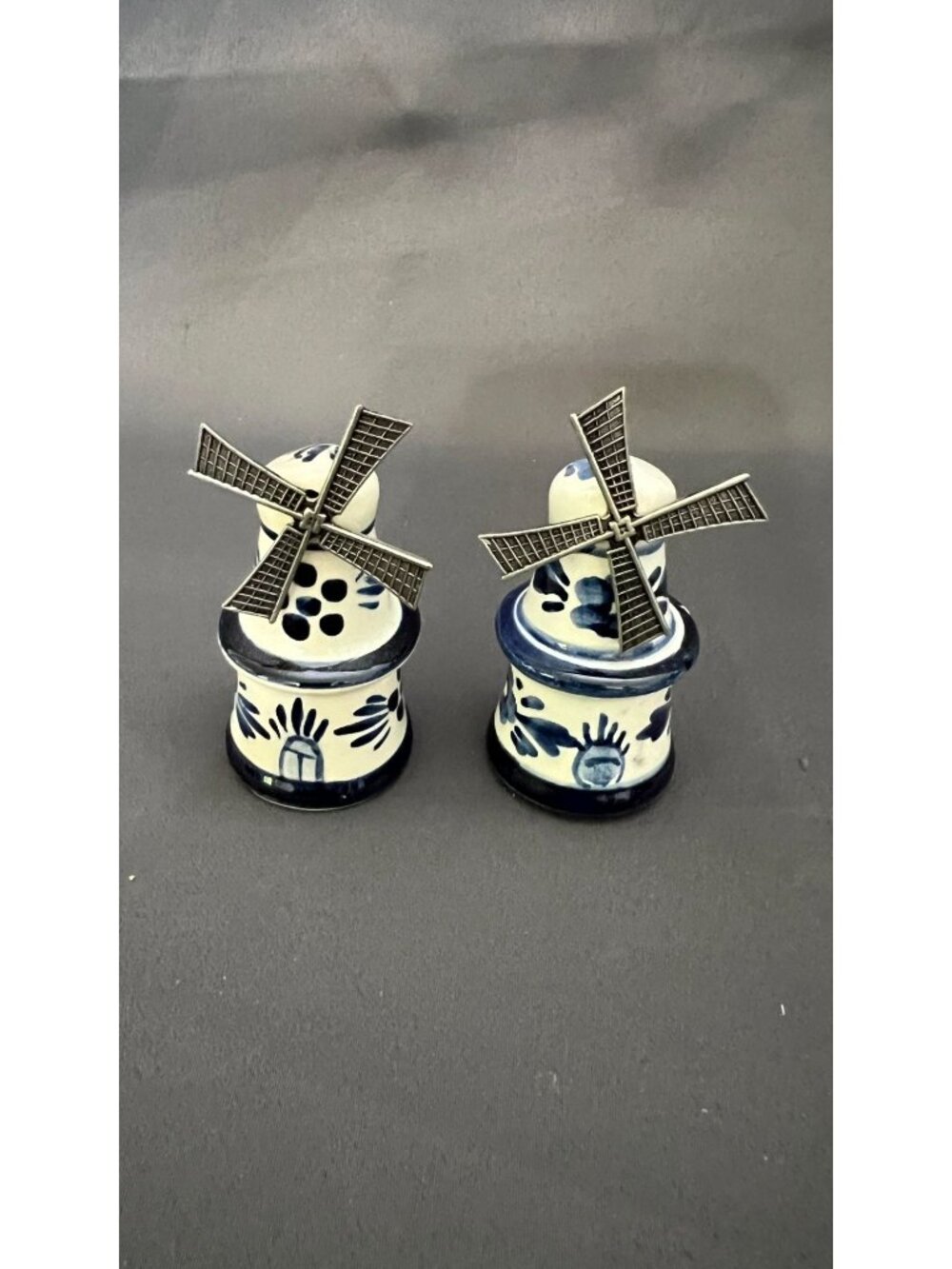 Delft Blue and White Windmill Salt & Pepper Shakers Dutch Hand-Painted - Picture 2 of 5
